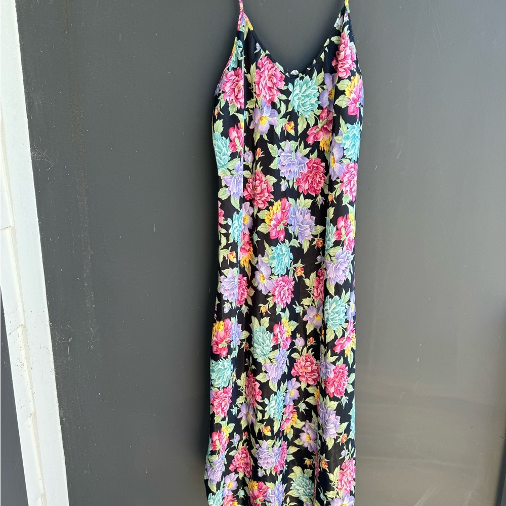 Vintage Intimate Moods poly/satin slip dress